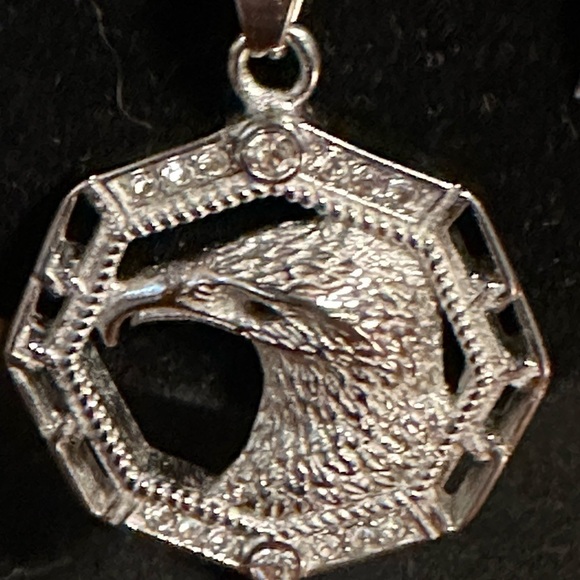 Stainless steel necklace with box chain. 22 inch chain. Quarter for size ref - Picture 4 of 4